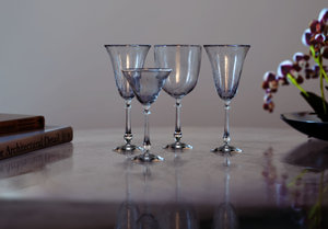 Fancy-Glass-Table vinkel3 jpg.jpg